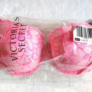 New 38C Victoria's Secret lightly lined lace demi bra